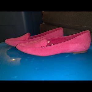 Pink pointy toe flats